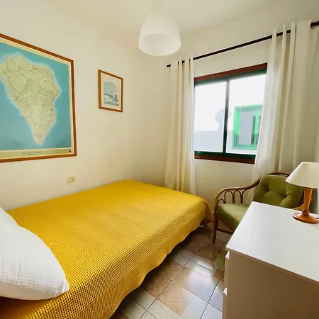 Apartment With Ocean View *